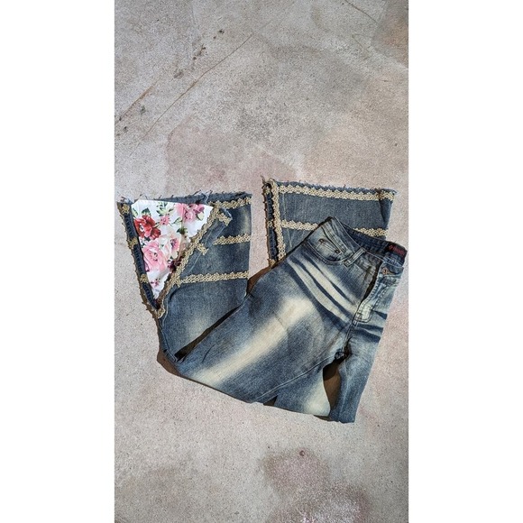 Huadi Flare Denim Jeans Acid Wash Lace Trim Floral Inset Bell Bottom Y2K 4 - Picture 3 of 5
